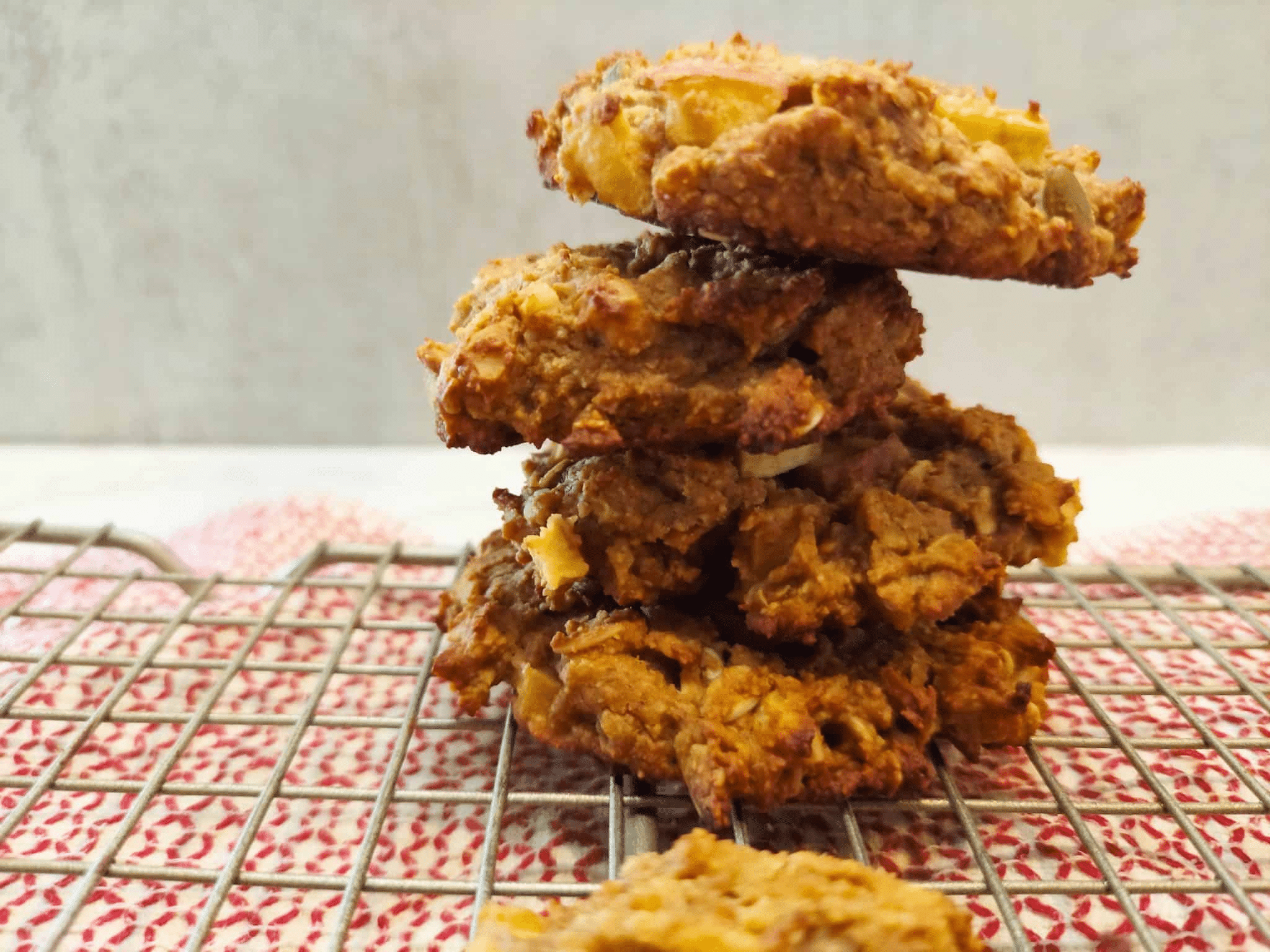 Healthy Apple Cinnamon Breakfast Cookies Recipe